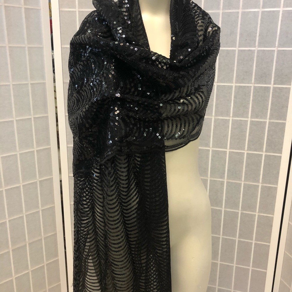Legión Woman sequins scarf black new party
